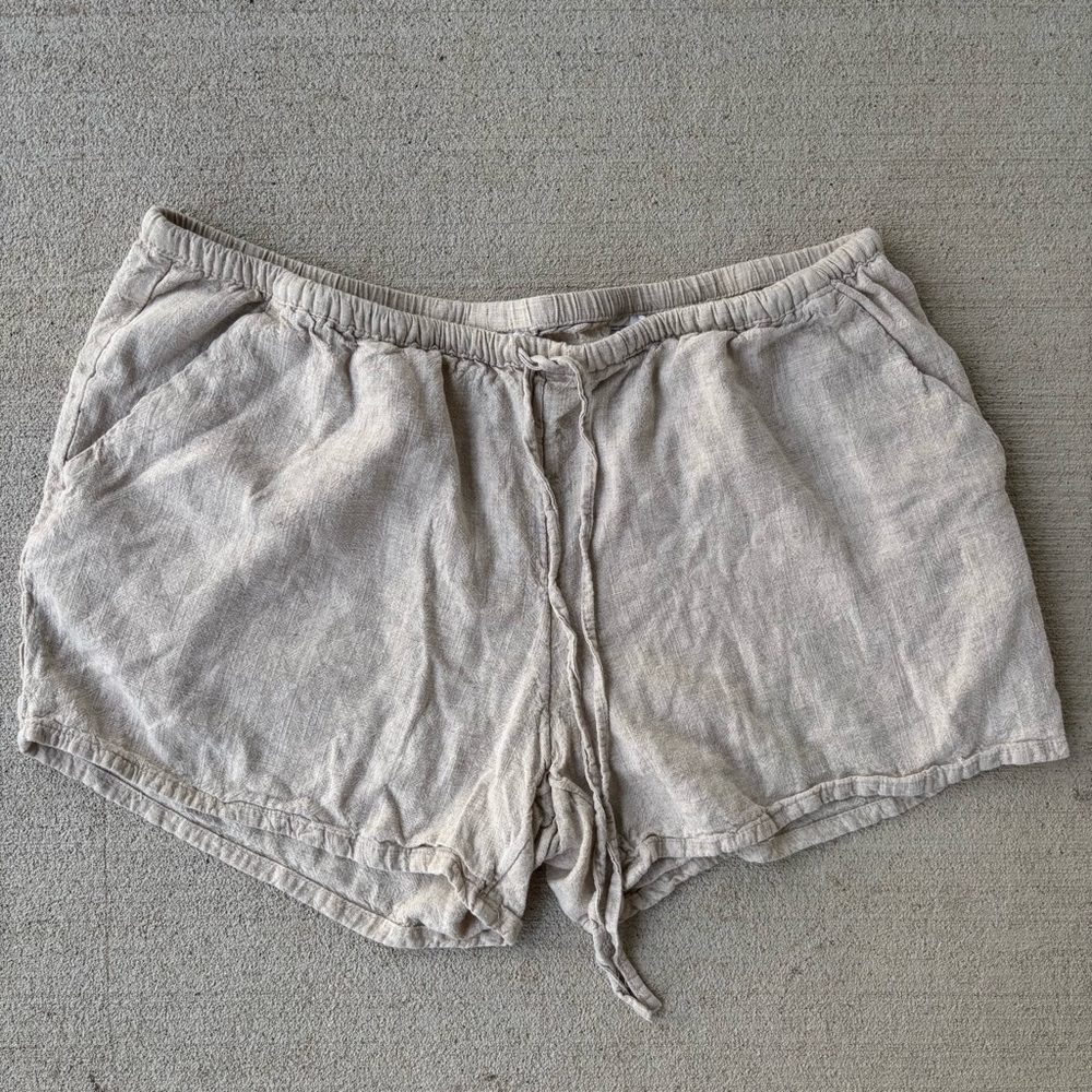 Divided Women's Linen Shorts